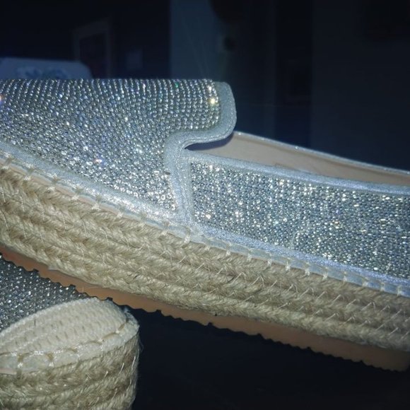 BRAND NEW SPARKLY SHOES - Picture 2 of 3